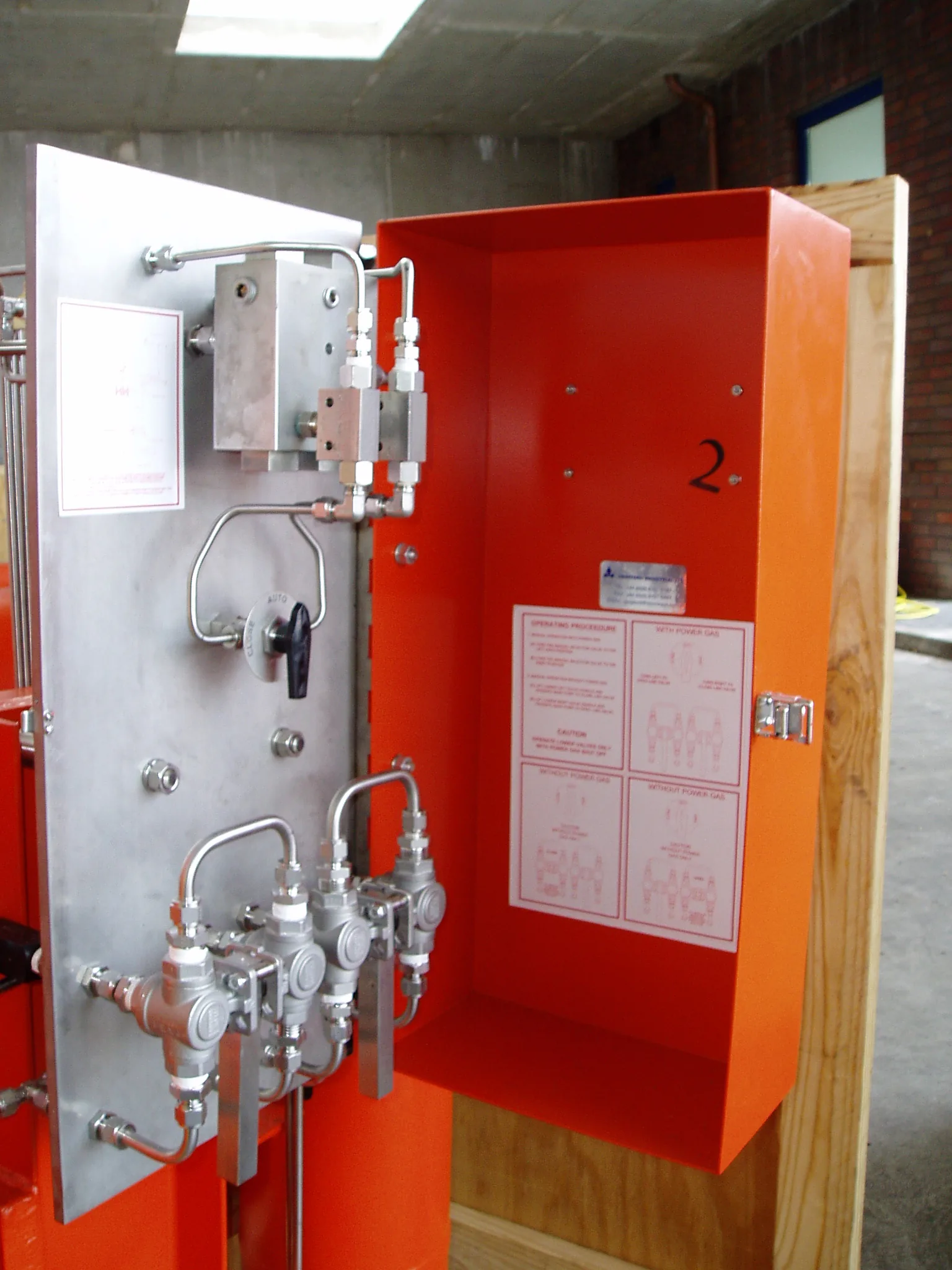 Gas over oil control panel
